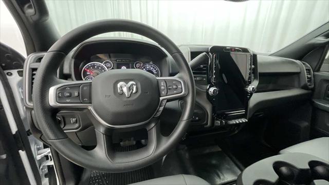 2026 RAM Ram 3500 RAM 3500 TRADESMAN CREW CAB 4X4 64 BOX