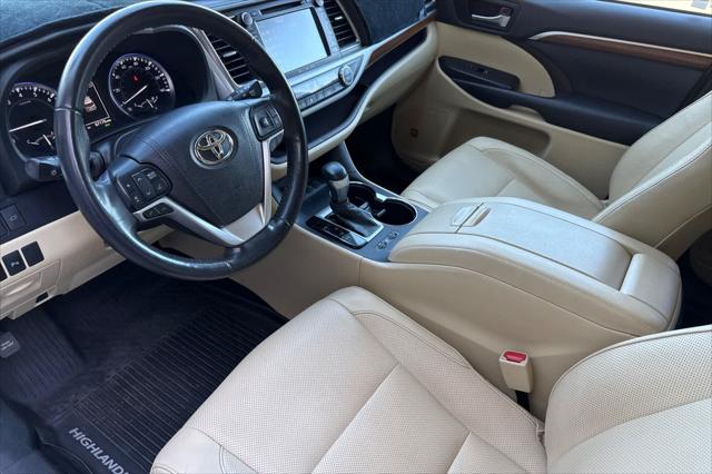 2019 Toyota Highlander Limited Platinum