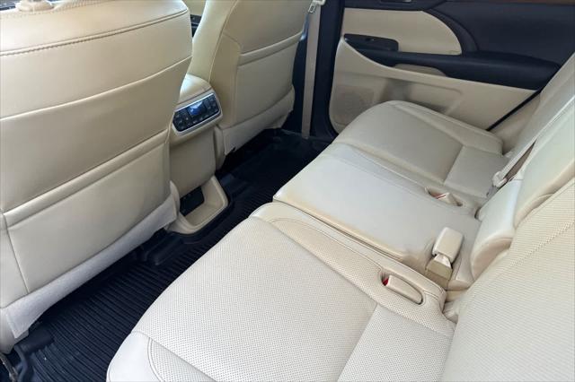 2019 Toyota Highlander Limited Platinum