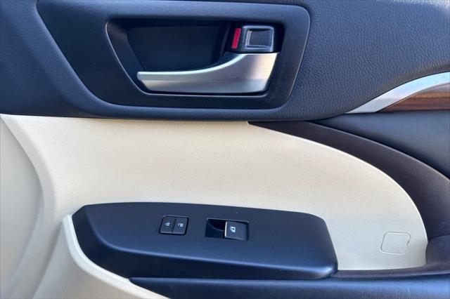 2019 Toyota Highlander Limited Platinum