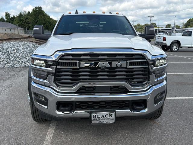 2026 RAM 5500 Chassis RAM 5500 TRADESMAN CHASSIS CREW CAB 4X4 84 CA