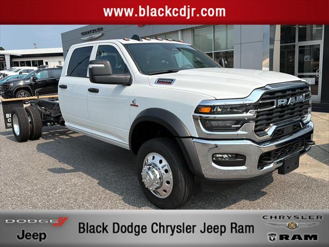 2026 RAM 5500 Chassis RAM 5500 TRADESMAN CHASSIS CREW CAB 4X4 84 CA