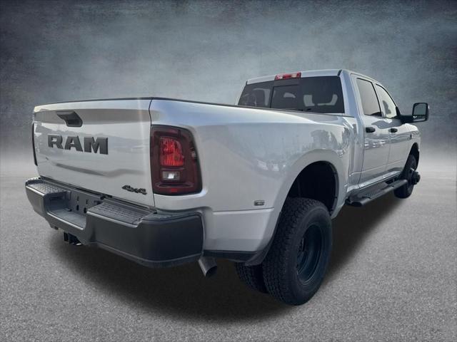 2026 RAM Ram 3500 RAM 3500 TRADESMAN CREW CAB 4X4 8 BOX
