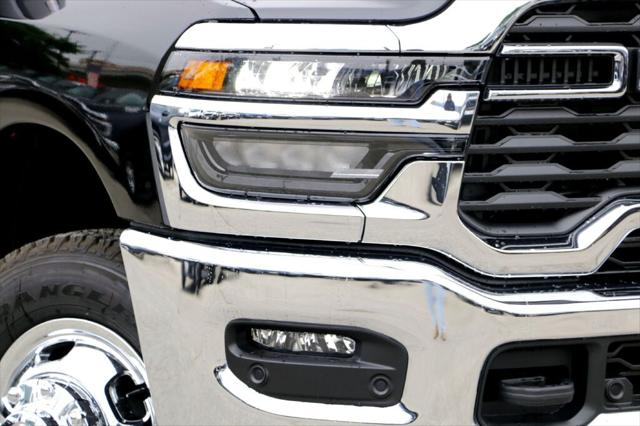 2026 RAM Ram 3500 RAM 3500 TRADESMAN CREW CAB 4X4 8 BOX