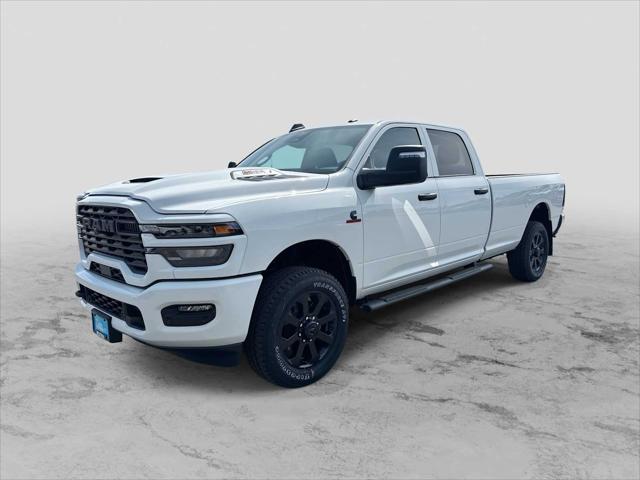 2026 RAM Ram 2500 RAM 2500 BLACK EXPRESS CREW CAB 4X4 8 BOX