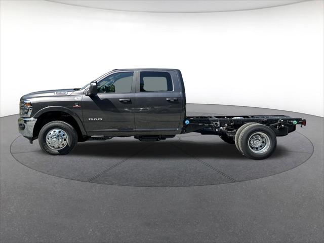 2026 RAM Ram 3500 Chassis Cab RAM 3500 BIG HORN CREW CAB CHASSIS 4X4 60 CA