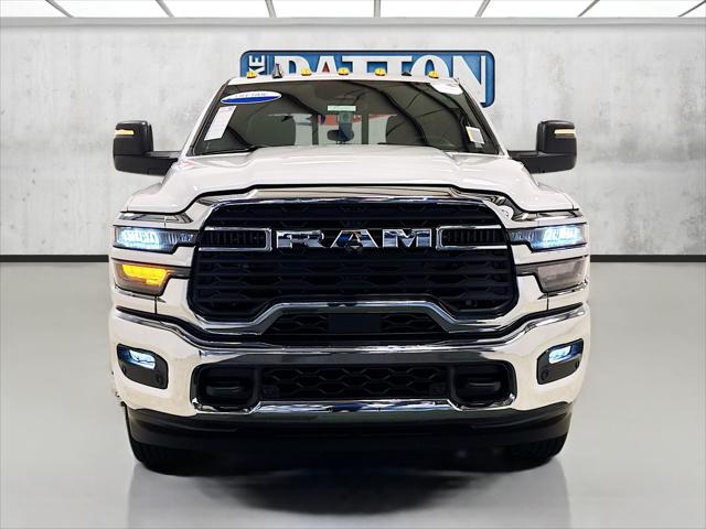 2026 RAM Ram 3500 RAM 3500 TRADESMAN CREW CAB 4X4 8 BOX