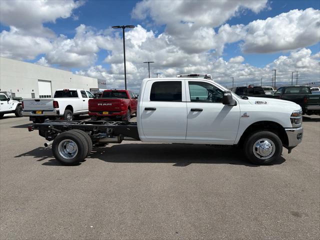 2026 RAM Ram 3500 Chassis Cab RAM 3500 TRADESMAN CREW CAB CHASSIS 4X4 60 CA