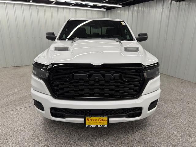 2026 RAM 1500 RAM 1500 EXPRESS CREW CAB 4X4 57 BOX
