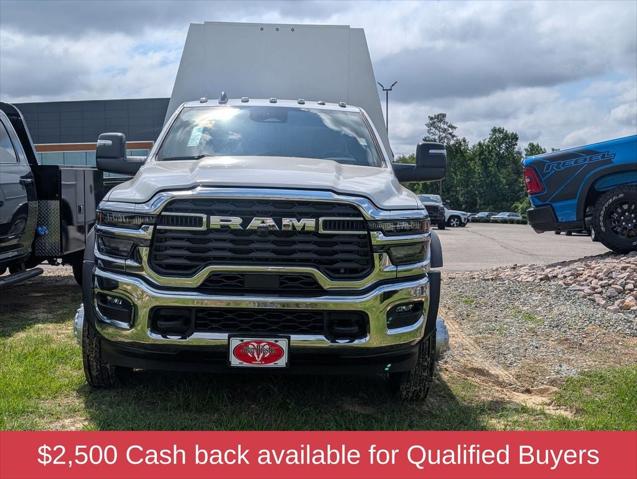 2026 RAM 5500 Chassis RAM 5500 TRADESMAN CHASSIS CREW CAB 4X4 84 CA