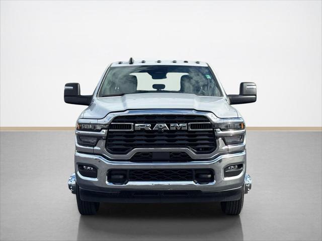 2026 RAM Ram 3500 Chassis Cab RAM 3500 TRADESMAN CREW CAB CHASSIS 4X4 60 CA