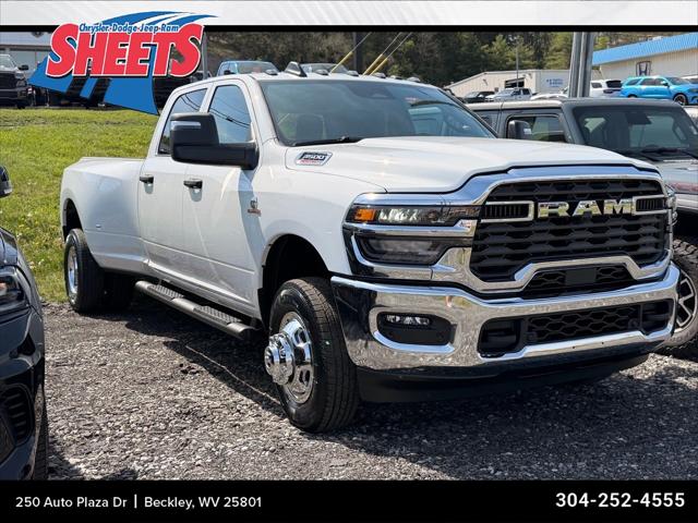 2026 RAM Ram 3500 RAM 3500 TRADESMAN CREW CAB 4X4 8 BOX