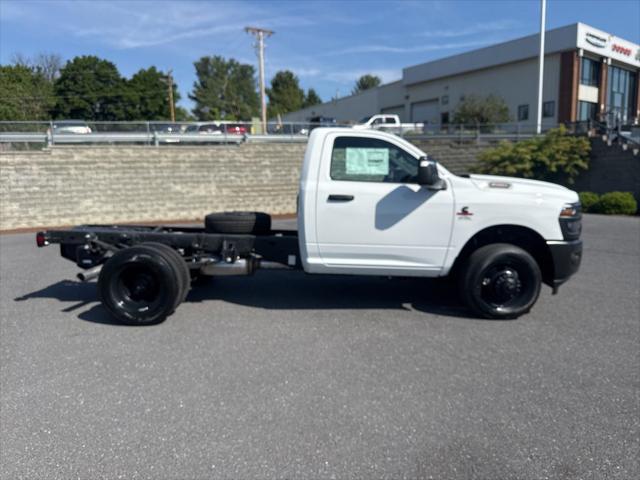2026 RAM Ram 3500 Chassis Cab RAM 3500 TRADESMAN CHASSIS REGULAR CAB 4X4 60 CA
