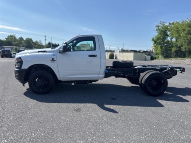2026 RAM Ram 3500 Chassis Cab RAM 3500 TRADESMAN CHASSIS REGULAR CAB 4X4 60 CA