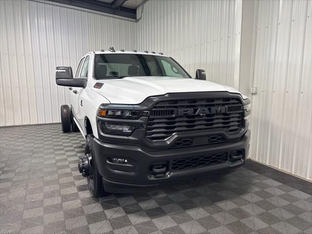 2026 RAM Ram 3500 Chassis Cab RAM 3500 TRADESMAN CREW CAB CHASSIS 4X4 60 CA