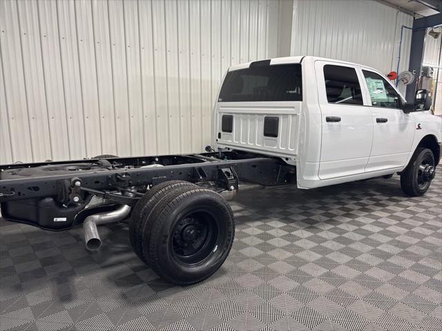 2026 RAM Ram 3500 Chassis Cab RAM 3500 TRADESMAN CREW CAB CHASSIS 4X4 60 CA