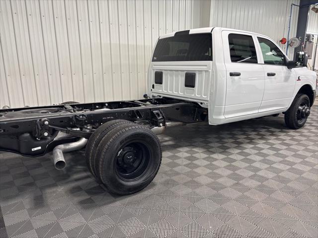 2026 RAM Ram 3500 Chassis Cab RAM 3500 TRADESMAN CREW CAB CHASSIS 4X4 60 CA