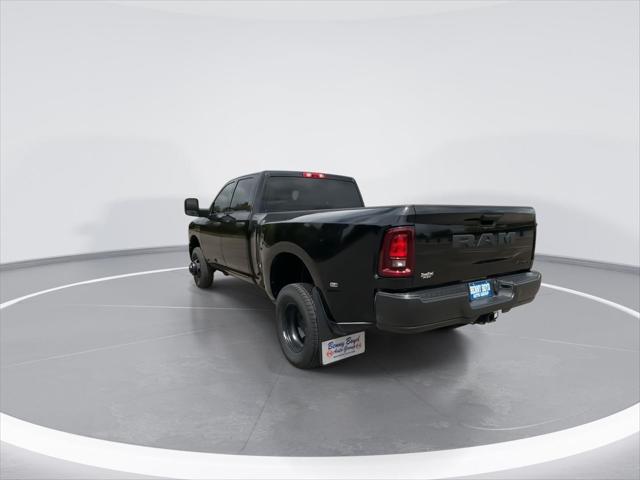 2026 RAM Ram 3500 RAM 3500 TRADESMAN CREW CAB 4X4 8 BOX