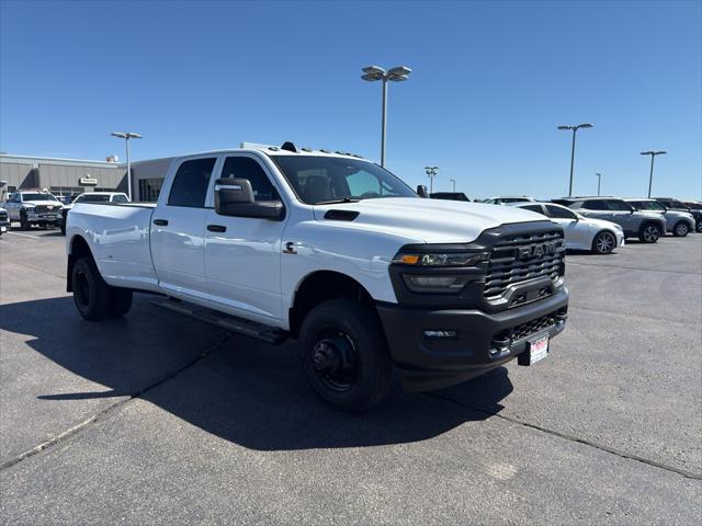 2026 RAM Ram 3500 RAM 3500 TRADESMAN CREW CAB 4X4 8 BOX