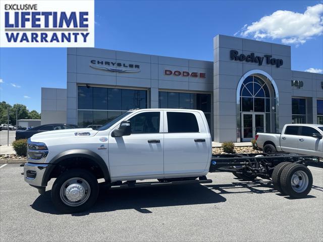 2026 RAM 5500 Chassis RAM 5500 TRADESMAN CHASSIS CREW CAB 4X4 84 CA