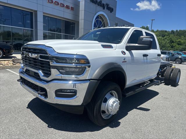 2026 RAM 5500 Chassis RAM 5500 TRADESMAN CHASSIS CREW CAB 4X4 84 CA