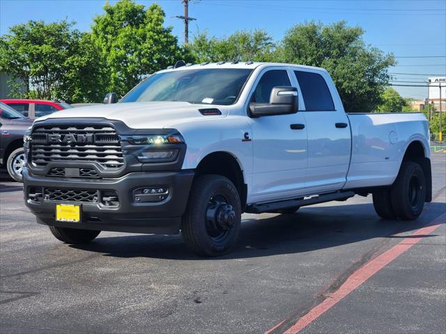 2026 RAM Ram 3500 RAM 3500 TRADESMAN CREW CAB 4X4 8 BOX