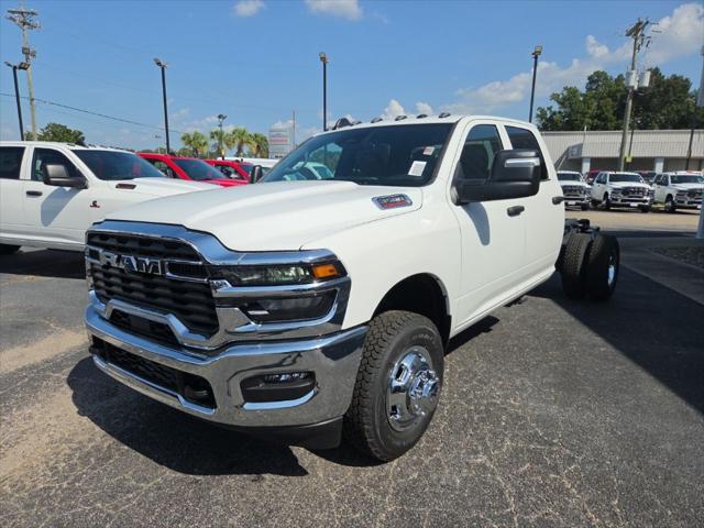 2026 RAM 3500 Chassis RAM 3500 TRADESMAN CREW CAB CHASSIS 4X4 60 CA