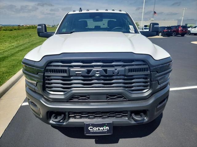 2026 RAM 5500 Chassis RAM 5500 TRADESMAN CHASSIS CREW CAB 4X4 84 CA
