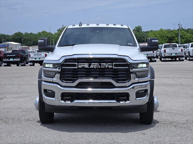 2026 RAM 5500 Chassis RAM 5500 TRADESMAN CHASSIS CREW CAB 4X4 84 CA