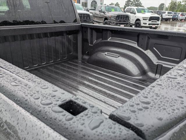 2026 Ram 1500 Tradesman Crew Cab 4x4 5'7" Box