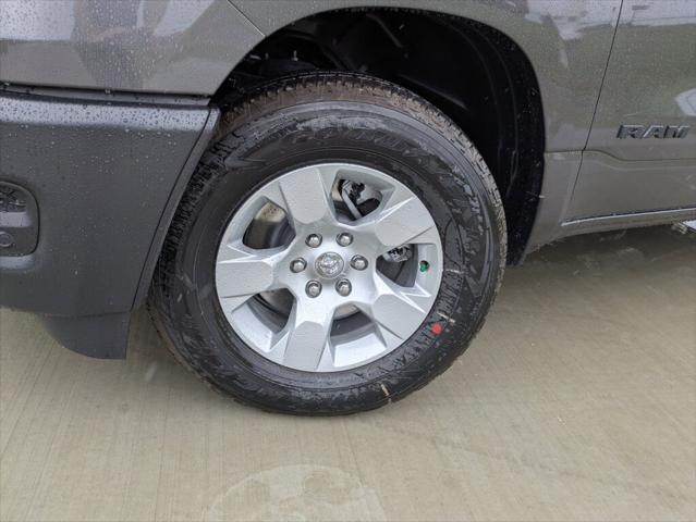 2026 Ram 1500 Tradesman Crew Cab 4x4 5'7" Box