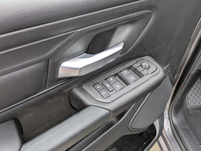 2026 Ram 1500 Tradesman Crew Cab 4x4 5'7" Box