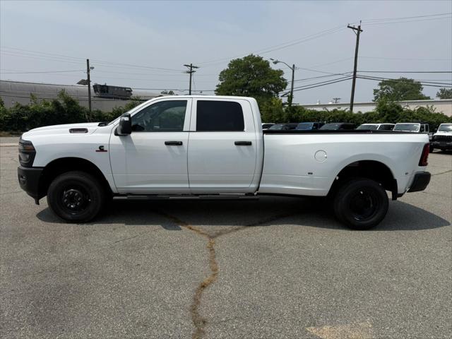 2026 RAM Ram 3500 RAM 3500 TRADESMAN CREW CAB 4X4 8 BOX
