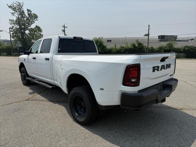 2026 RAM Ram 3500 RAM 3500 TRADESMAN CREW CAB 4X4 8 BOX