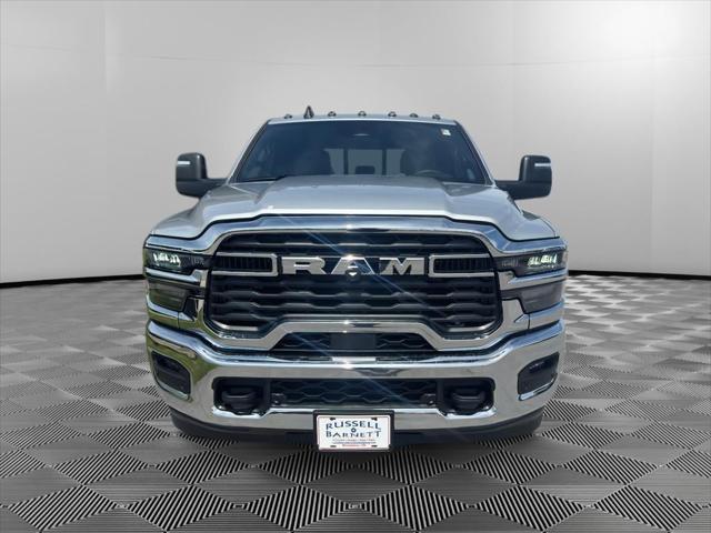 2026 RAM Ram 3500 RAM 3500 TRADESMAN CREW CAB 4X4 8 BOX