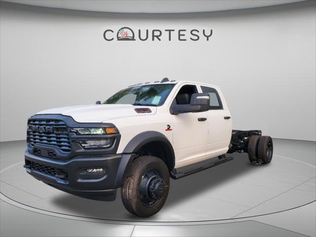 2026 RAM 5500 Chassis RAM 5500 TRADESMAN CHASSIS CREW CAB 4X4 84 CA