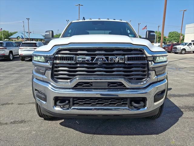 2026 RAM 5500 Chassis RAM 5500 TRADESMAN CHASSIS CREW CAB 4X4 60 CA 2026 RAM 5500 Chassis RAM 5500 TRADESMAN CHASSIS CREW CAB 4X4 60 CA
