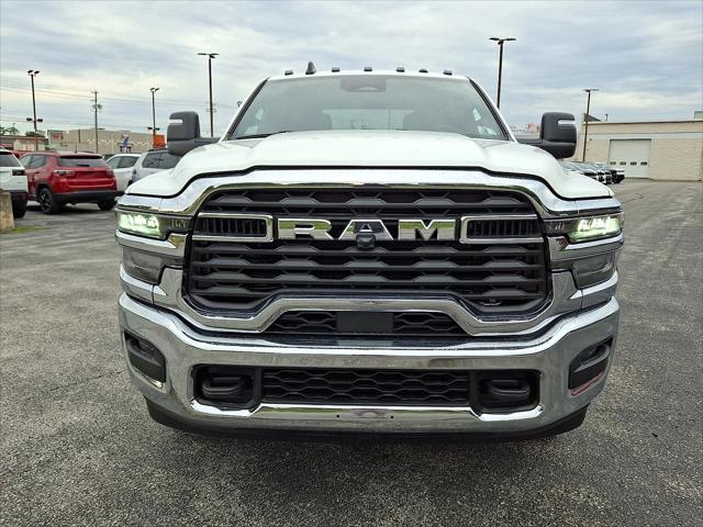2026 RAM Ram 3500 Chassis Cab RAM 3500 TRADESMAN CREW CAB CHASSIS 4X4 60 CA 2026 RAM Ram 3500 Chassis Cab RAM 3500 TRADESMAN CREW CAB CHASSIS 4X4 60 CA