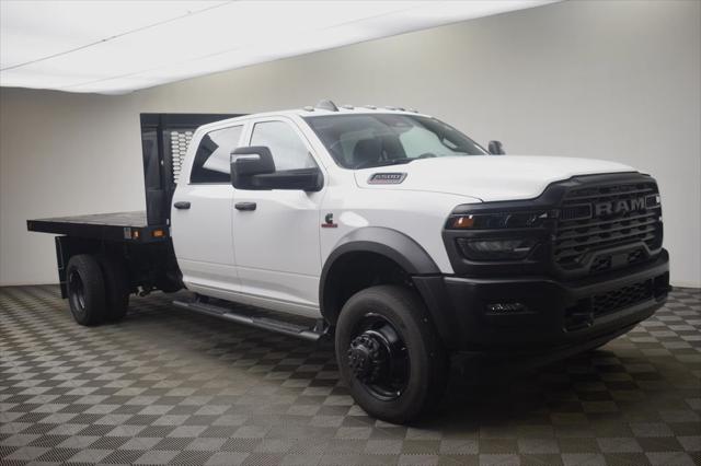 2026 RAM 5500 Chassis RAM 5500 TRADESMAN CHASSIS CREW CAB 4X4 84 CA