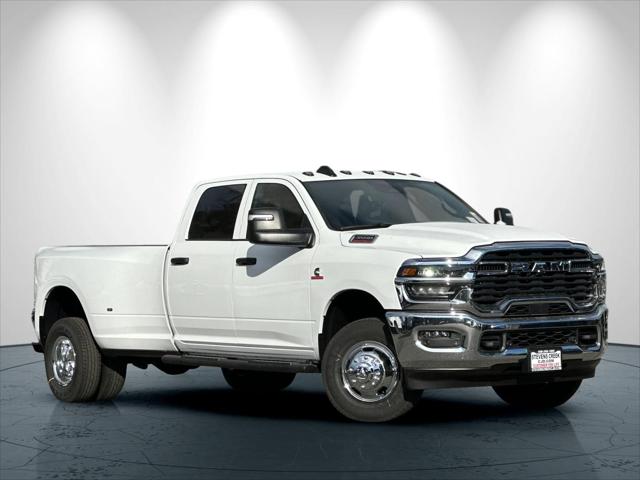 2026 RAM Ram 3500 RAM 3500 TRADESMAN CREW CAB 4X4 8 BOX