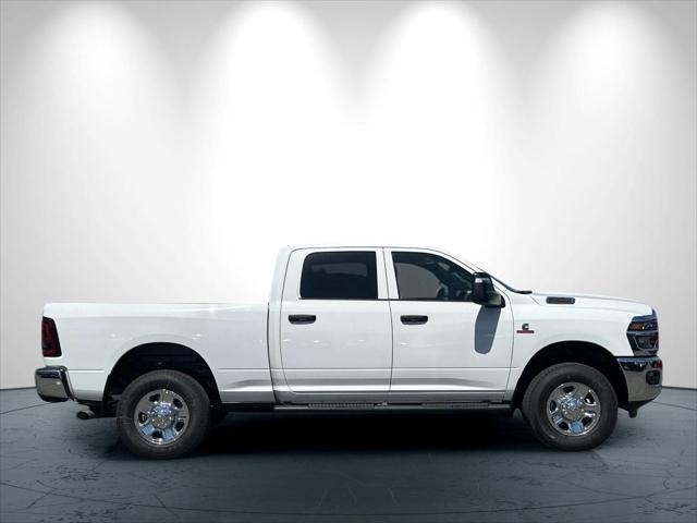 2026 RAM Ram 3500 RAM 3500 TRADESMAN CREW CAB 4X4 64 BOX