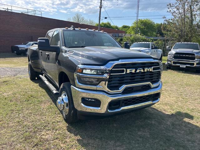 2026 RAM Ram 3500 RAM 3500 TRADESMAN CREW CAB 4X4 8 BOX