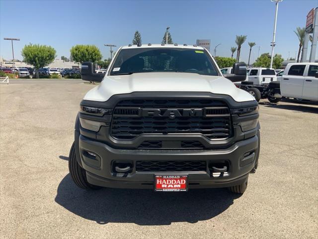 2026 RAM 5500 Chassis RAM 5500 TRADESMAN CHASSIS CREW CAB 4X4 84 CA