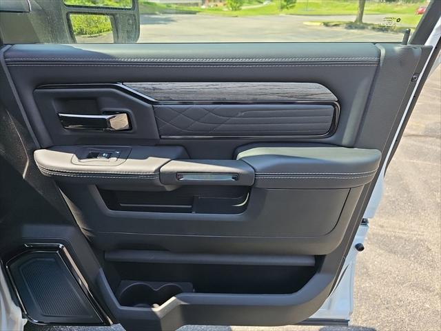 2026 Ram 3500 Limited Crew Cab 4x4 8' Box
