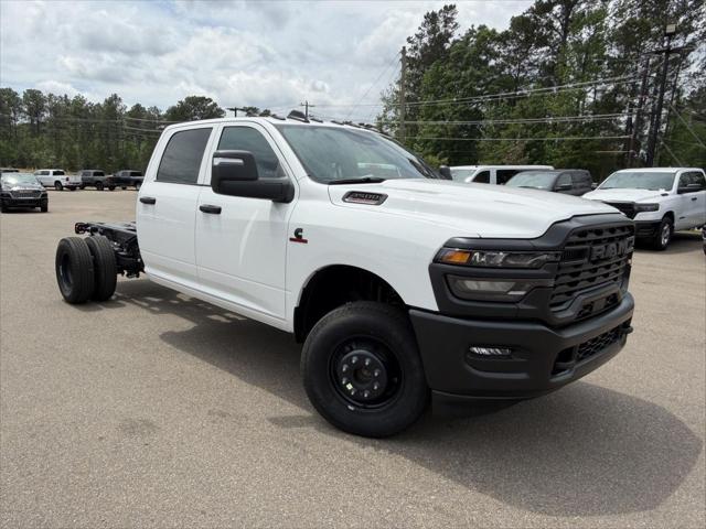 2026 RAM Ram 3500 Chassis Cab RAM 3500 TRADESMAN CREW CAB CHASSIS 4X4 60 CA