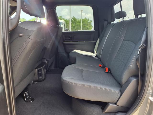 2026 Ram 2500 Black Express Crew Cab 4x4 6'4" Box
