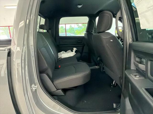 2026 Ram 2500 Black Express Crew Cab 4x4 6'4" Box
