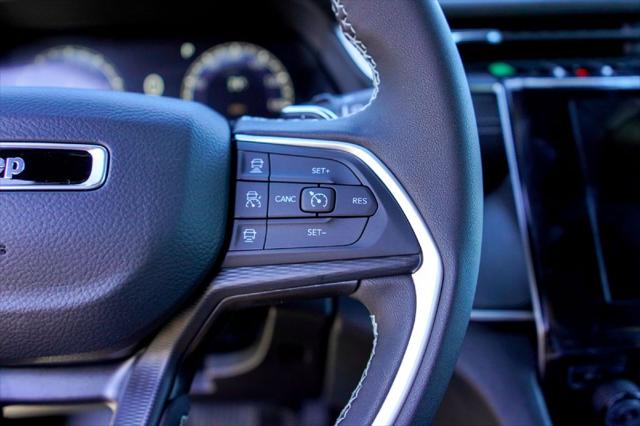 2026 Jeep Grand Cherokee L Altitude 4x2