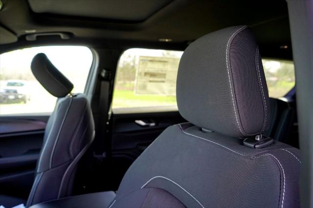 2026 Jeep Grand Cherokee L Altitude 4x2