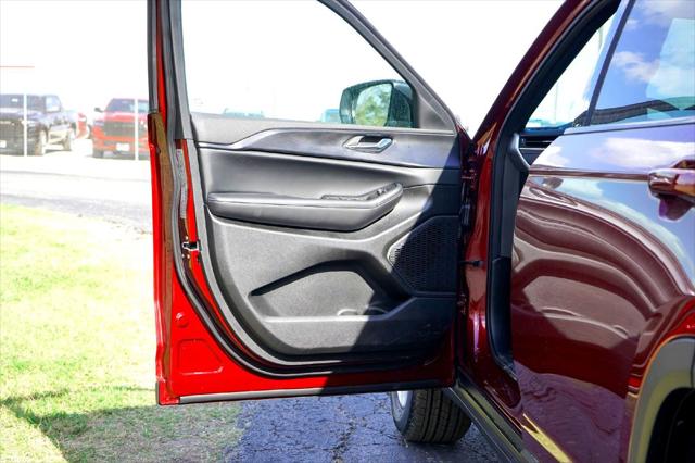 2026 Jeep Grand Cherokee L Altitude 4x2